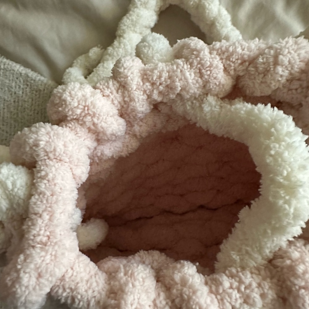 Crochet Finger Knit Cozy Girly Coquette Bow Pink And White Bag Handmade - Picture 2 of 7